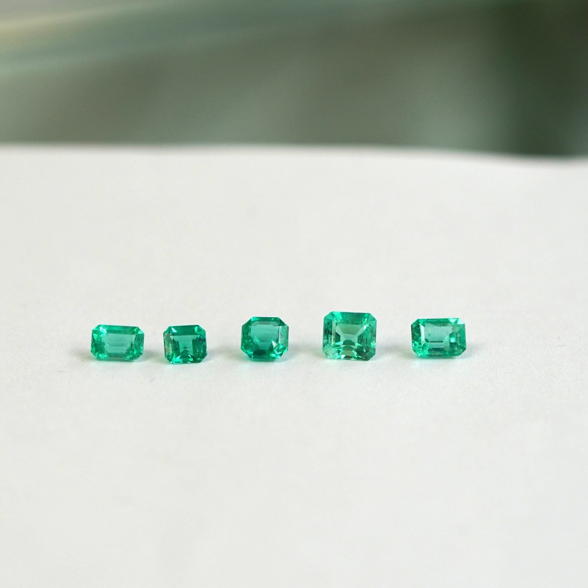 5 esmeraldas de Muzo de 1,95 ct