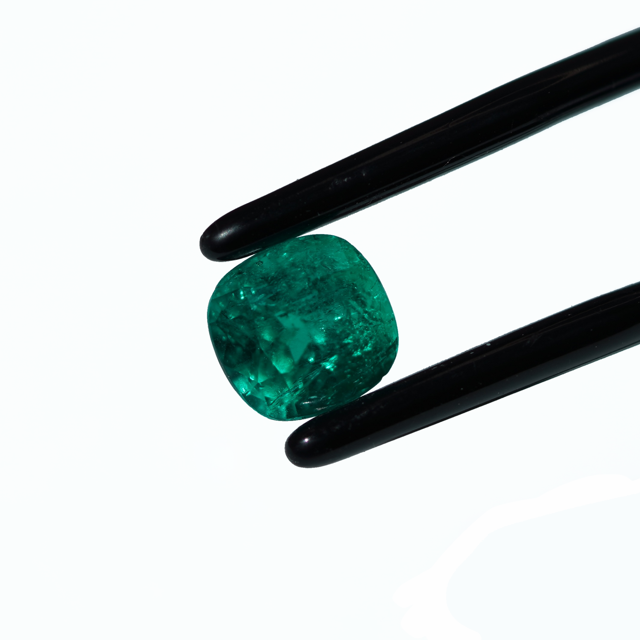 2,72 ct Chivor Cushion Cut