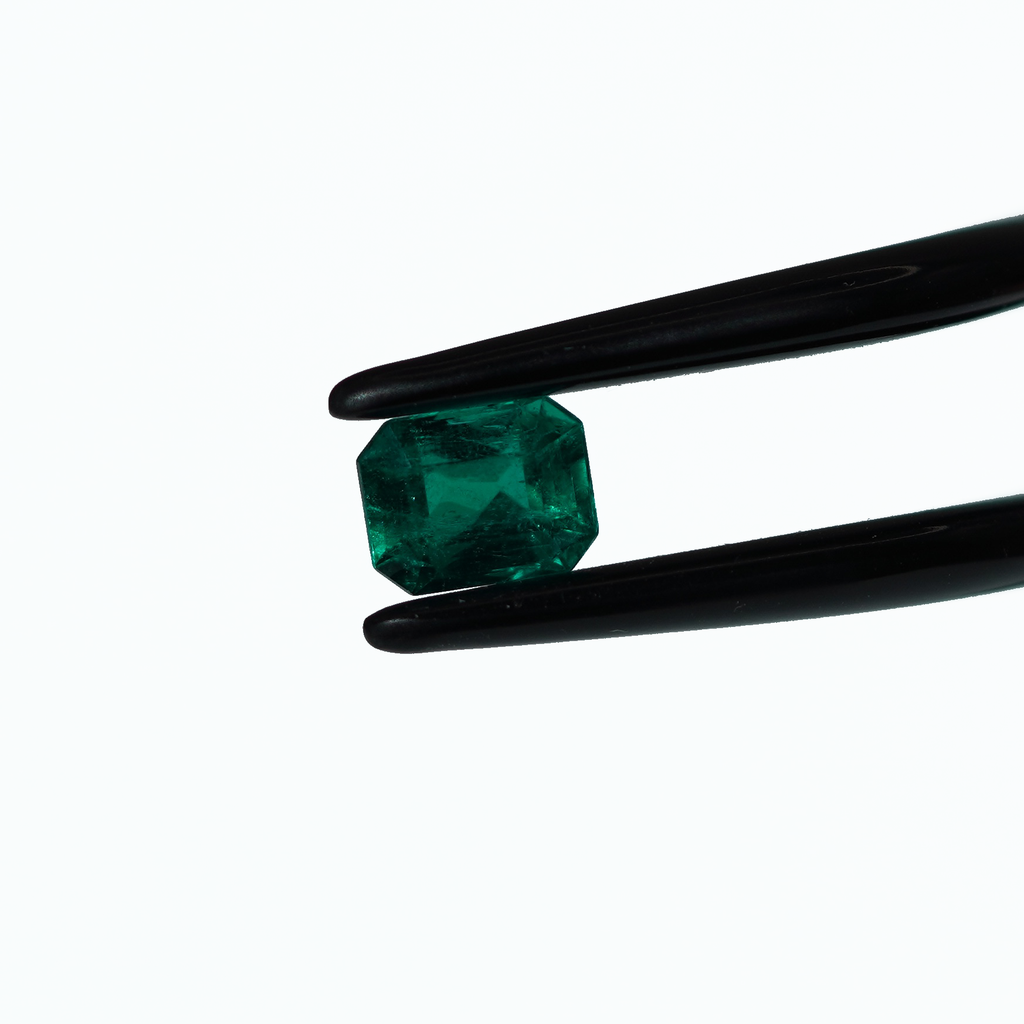 Muzo de 0,92 ct, talla esmeralda