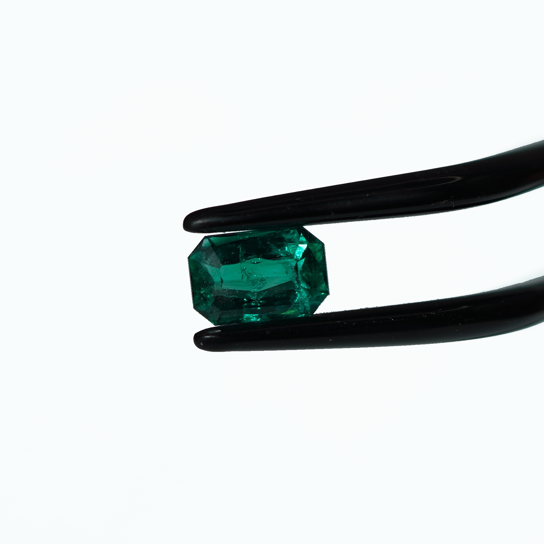 Muzo de 1,30 ct, talla Esmeralda