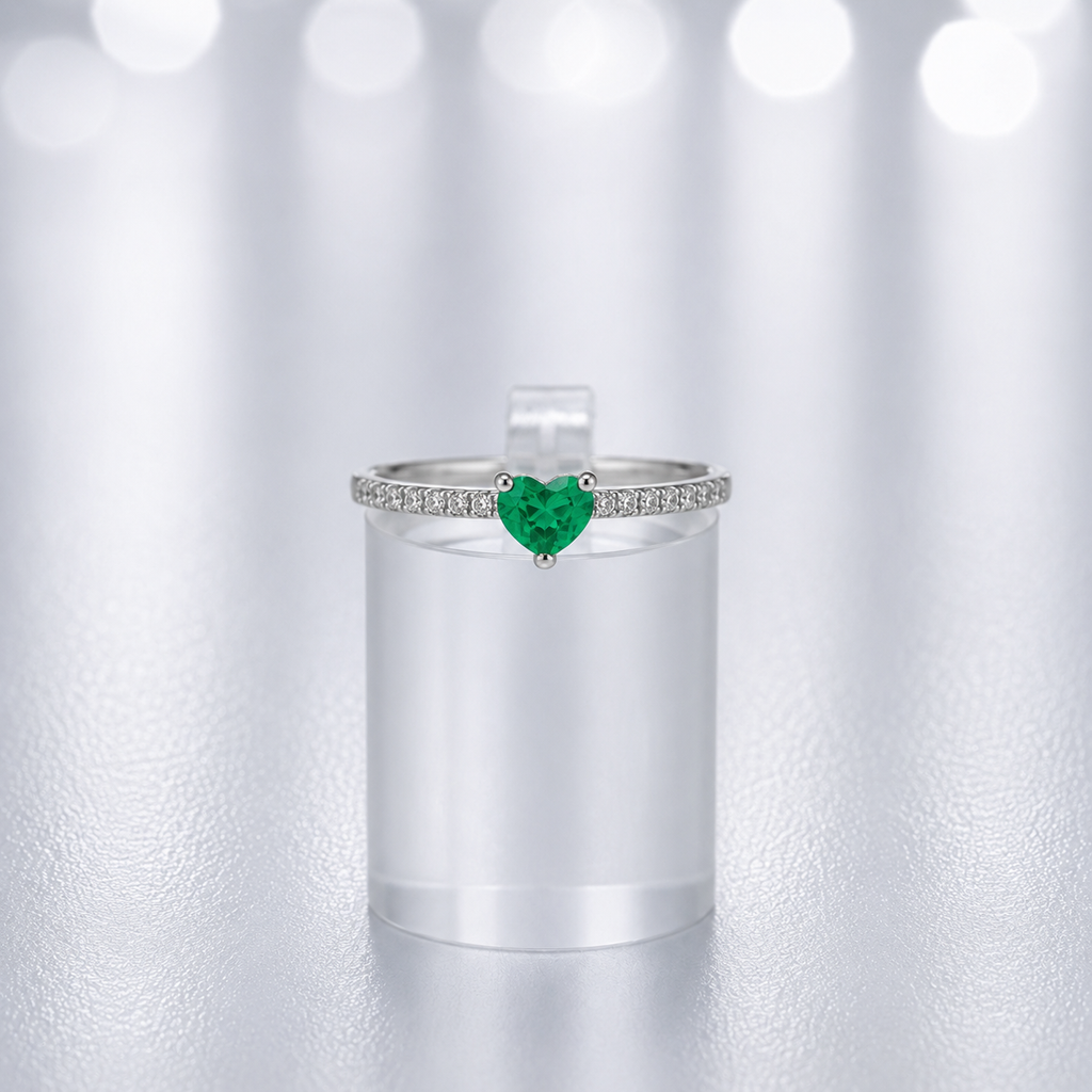 Anillo Corazón de Luz Esmeralda