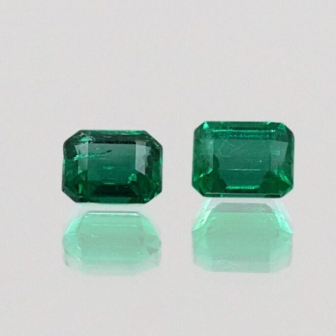 Muzo de talla esmeralda de 0,66 y 0,65 ct